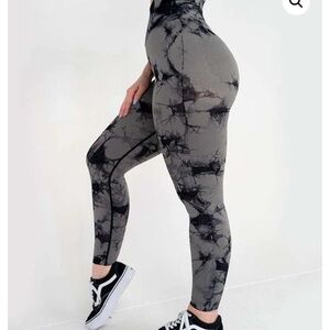 Essential Flow Leggings – Carbon Grey